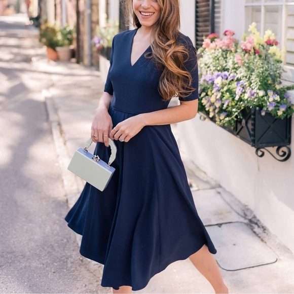 Gal Meets Glam Edith V-neck Fit & Flare with Pockets Midi Dress Navy Size 4 - Picture 9 of 9